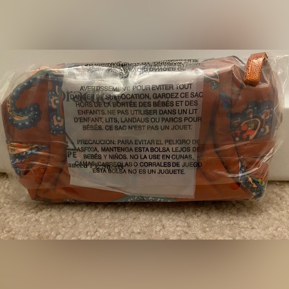 Vera Bradley Outlet Essential Small Cosmetic. “Manor Paisley”NWT - Picture 4 of 4